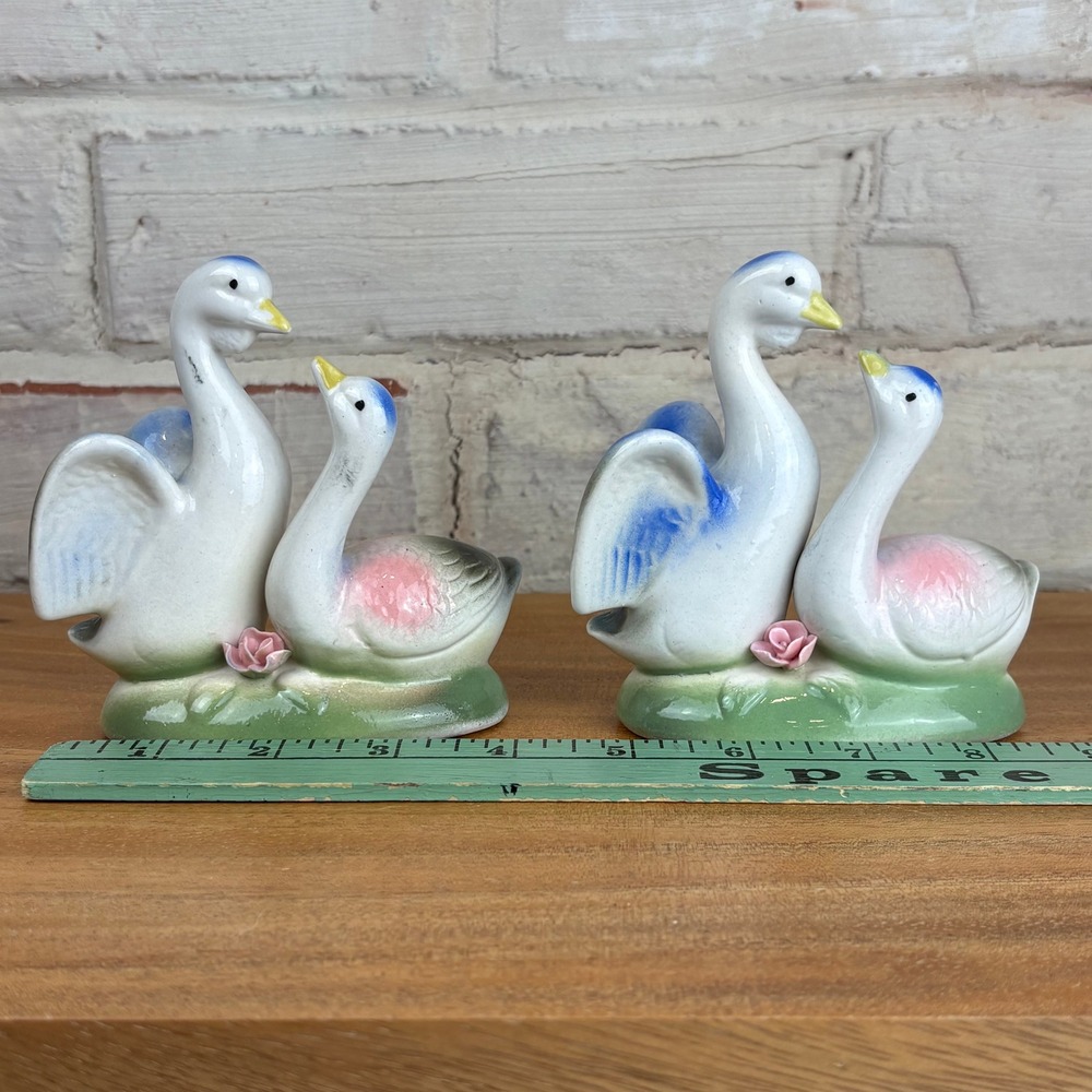 Vintage Swan Figurine Set Pastel Swans Porcelain‎ Cottagecore Decor